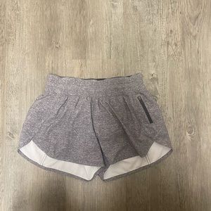Lululemon Tracker 4” short